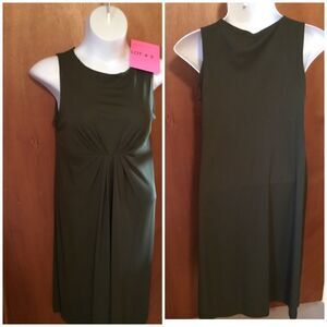 Ladies midi sleeveless dress in size large